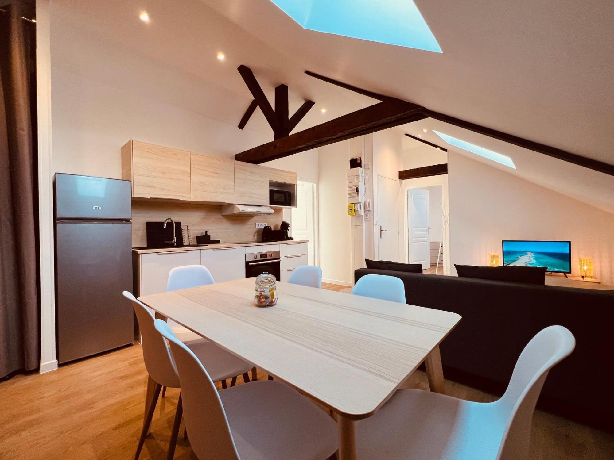 L'Ibiza - Home Homy Montluçon Exteriör bild